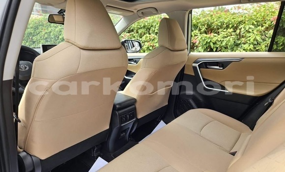 Acheter Occasion Voiture Toyota RAV4 Gris à Import - Dubai, Grande Comore Acheter Occasion Voiture Toyota RAV4 Gris à Import - Dubai, Grande Comore
