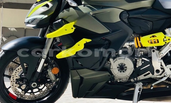 Acheter Occasion Moto Ducati Streetfighter Autre à Import - Dubai, Grande Comore Acheter Occasion Moto Ducati Streetfighter Autre à Import - Dubai, Grande Comore