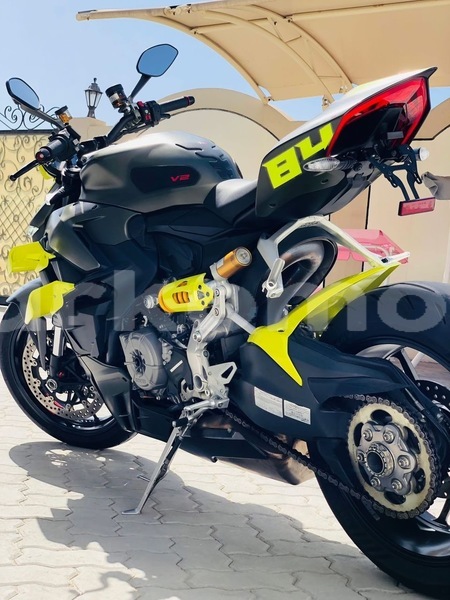 Big with watermark ducati streetfighter grande comore import dubai 4060