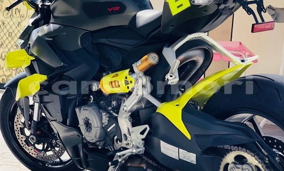 Acheter Occasion Moto Ducati Streetfighter Autre à Import - Dubai, Grande Comore Acheter Occasion Moto Ducati Streetfighter Autre à Import - Dubai, Grande Comore