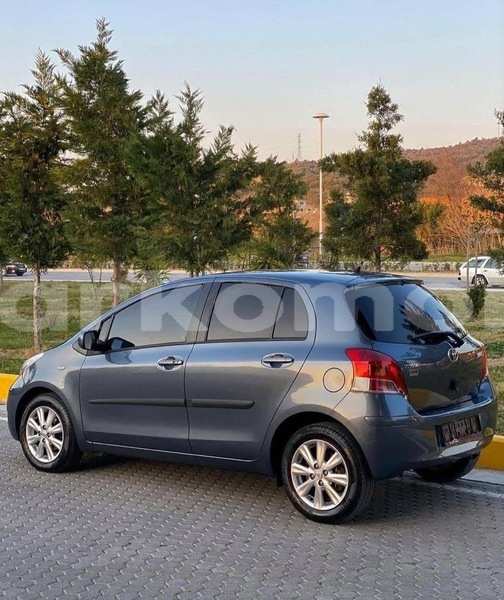 Big with watermark toyota yaris grande comore import dubai 4061