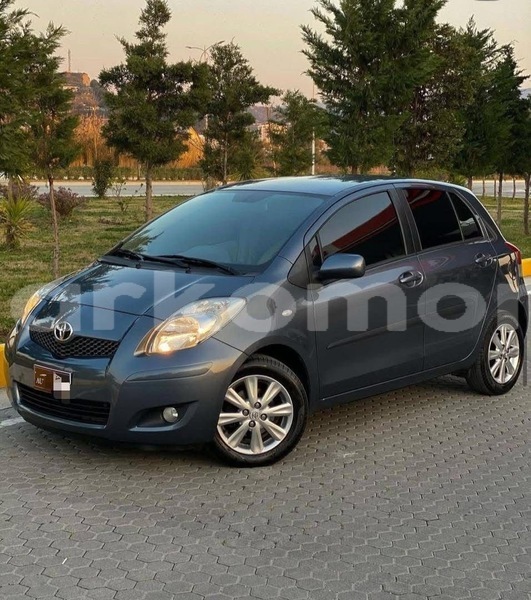 Big with watermark toyota yaris grande comore import dubai 4061