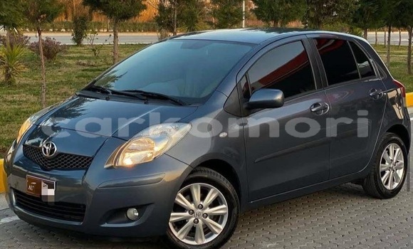 Acheter Occasion Voiture Toyota Yaris Bleu à Import - Dubai, Grande Comore Acheter Occasion Voiture Toyota Yaris Bleu à Import - Dubai, Grande Comore