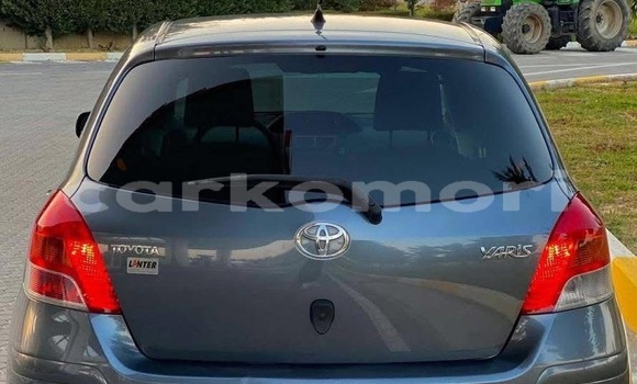 Acheter Occasion Voiture Toyota Yaris Bleu à Import - Dubai, Grande Comore Acheter Occasion Voiture Toyota Yaris Bleu à Import - Dubai, Grande Comore