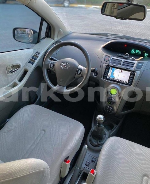 Big with watermark toyota yaris grande comore import dubai 4061