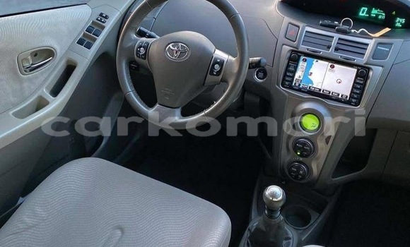 Acheter Occasion Voiture Toyota Yaris Bleu à Import - Dubai, Grande Comore Acheter Occasion Voiture Toyota Yaris Bleu à Import - Dubai, Grande Comore