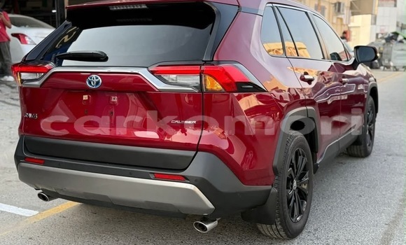 Acheter Occasion Voiture Toyota RAV4 Rouge à Import - Dubai, Grande Comore Acheter Occasion Voiture Toyota RAV4 Rouge à Import - Dubai, Grande Comore
