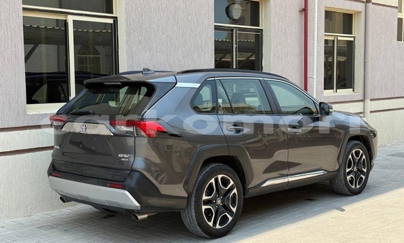 Acheter Occasion Voiture Toyota RAV4 Noir à Import - Dubai, Grande Comore Acheter Occasion Voiture Toyota RAV4 Noir à Import - Dubai, Grande Comore