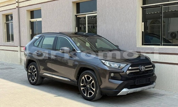 Acheter Occasion Voiture Toyota RAV4 Noir à Import - Dubai, Grande Comore Acheter Occasion Voiture Toyota RAV4 Noir à Import - Dubai, Grande Comore