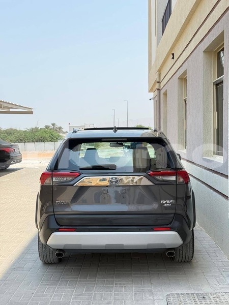 Big with watermark toyota rav4 grande comore import dubai 4063