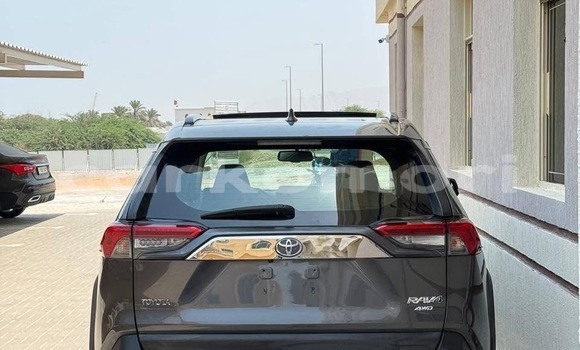 Acheter Occasion Voiture Toyota RAV4 Noir à Import - Dubai, Grande Comore Acheter Occasion Voiture Toyota RAV4 Noir à Import - Dubai, Grande Comore