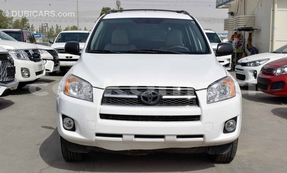 Acheter Import Voiture Toyota 4Runner Blanc à Import - Dubai, Grande Comore Acheter Import Voiture Toyota 4Runner Blanc à Import - Dubai, Grande Comore