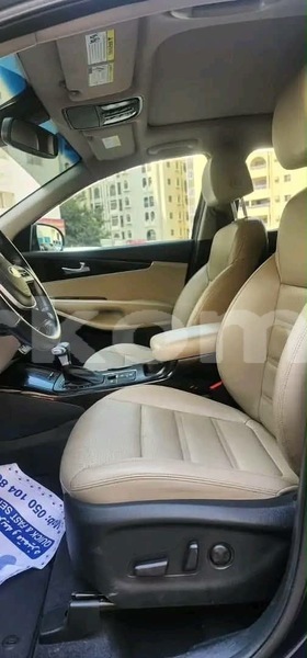 Big with watermark kia sorento grande comore import dubai 4066