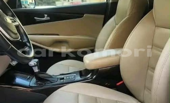 Acheter Occasion Voiture Kia Sorento Noir à Import - Dubai, Grande Comore Acheter Occasion Voiture Kia Sorento Noir à Import - Dubai, Grande Comore