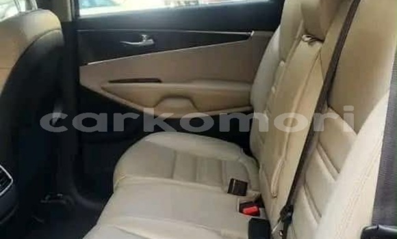 Acheter Occasion Voiture Kia Sorento Noir à Import - Dubai, Grande Comore Acheter Occasion Voiture Kia Sorento Noir à Import - Dubai, Grande Comore