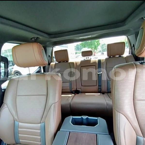 Big with watermark toyota tundra anjouan domoni 4067