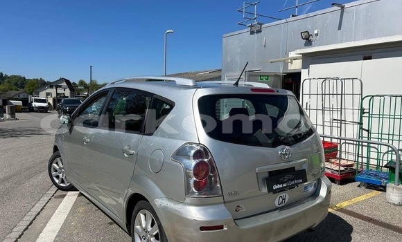 Acheter Occasion Voiture Toyota Verso Gris à Import - Dubai, Grande Comore Acheter Occasion Voiture Toyota Verso Gris à Import - Dubai, Grande Comore