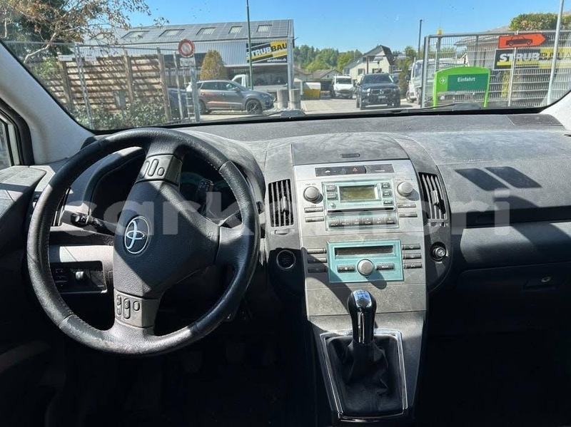 Big with watermark toyota verso grande comore import dubai 4073