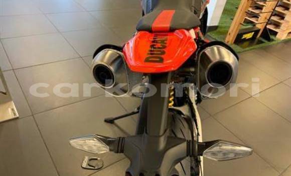 Acheter Neuf Moto Ducati ST Rouge à Mutsamudu, Anjouan Acheter Neuf Moto Ducati ST Rouge à Mutsamudu, Anjouan