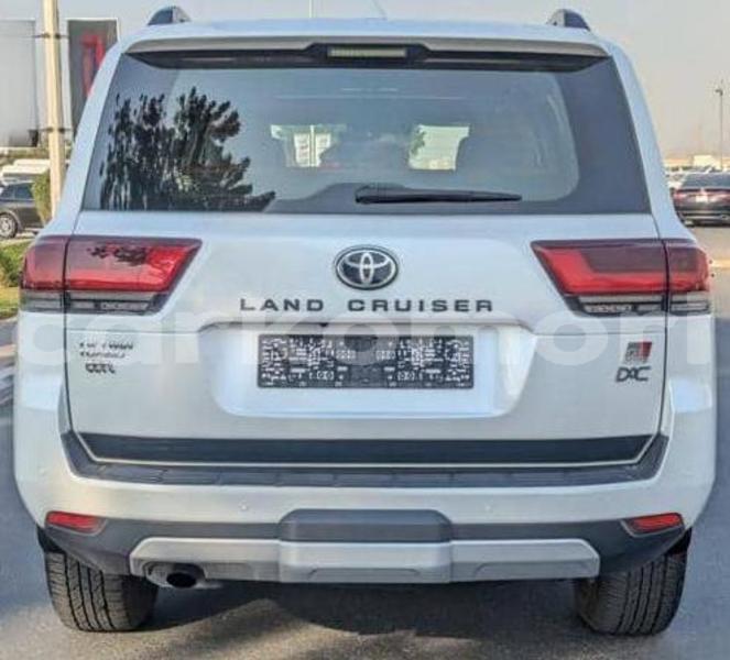 Big with watermark toyota land cruiser anjouan domoni 4077