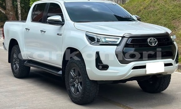 Acheter Occasion Voiture Toyota Hilux Blanc à Domoni, Anjouan Acheter Occasion Voiture Toyota Hilux Blanc à Domoni, Anjouan