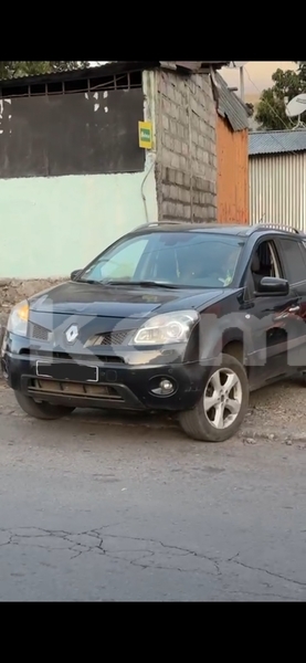 Big with watermark renault koleos grande comore moroni 4082