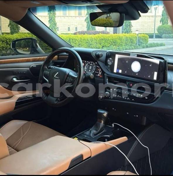 Big with watermark lexus es anjouan domoni 4083