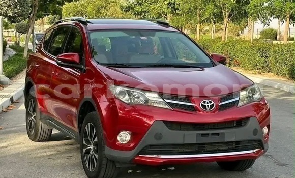Acheter Occasion Voiture Toyota RAV4 Rouge à Import - Dubai, Grande Comore Acheter Occasion Voiture Toyota RAV4 Rouge à Import - Dubai, Grande Comore