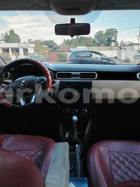 Big with watermark renault duster grande comore moroni 4086