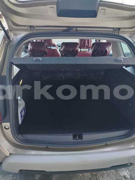 Big with watermark renault duster grande comore moroni 4086
