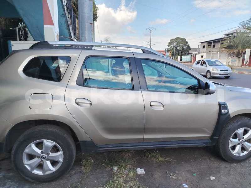 Big with watermark renault duster grande comore moroni 4086