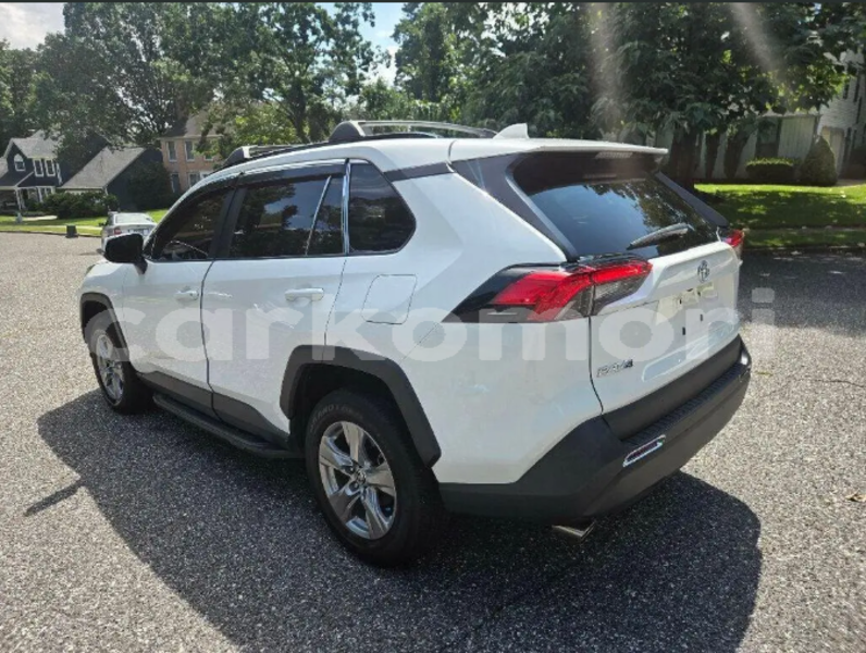 Big with watermark toyota rav4 anjouan domoni 4087