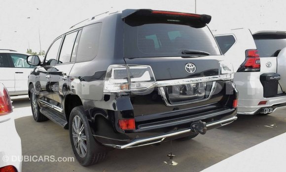 Acheter Import Voiture Toyota Land Cruiser Noir à Import - Dubai, Grande Comore Acheter Import Voiture Toyota Land Cruiser Noir à Import - Dubai, Grande Comore