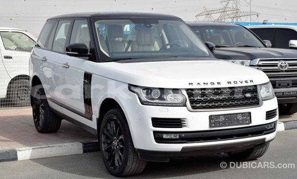 Acheter Import Voiture Land Rover Range Rover Blanc à Import - Dubai, Grande Comore Acheter Import Voiture Land Rover Range Rover Blanc à Import - Dubai, Grande Comore