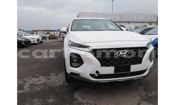 Buy Import Hyundai Santa Fe White Car in Import - Dubai in Great Comore Buy Import Hyundai Santa Fe White Car in Import - Dubai in Great Comore