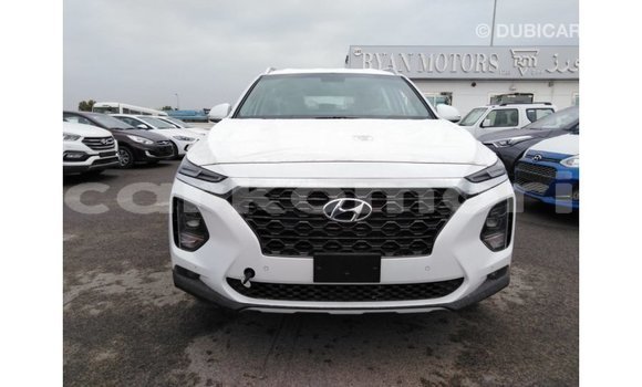 Buy Import Hyundai Santa Fe White Car in Import - Dubai in Great Comore Buy Import Hyundai Santa Fe White Car in Import - Dubai in Great Comore