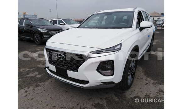 Buy Import Hyundai Santa Fe White Car in Import - Dubai in Great Comore Buy Import Hyundai Santa Fe White Car in Import - Dubai in Great Comore
