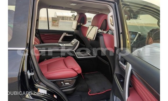 Buy Import Toyota Land Cruiser Black Car in Import - Dubai in Great Comore Buy Import Toyota Land Cruiser Black Car in Import - Dubai in Great Comore