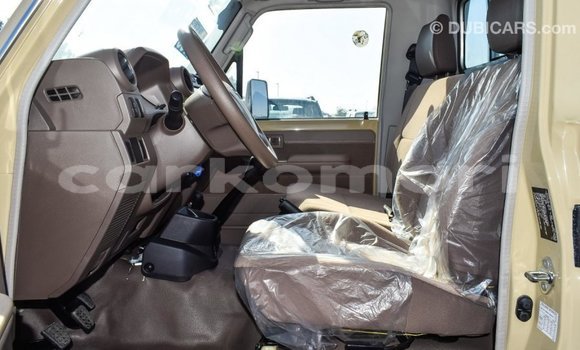 Buy Import Toyota Land Cruiser Beige Car in Import - Dubai in Great Comore Buy Import Toyota Land Cruiser Beige Car in Import - Dubai in Great Comore