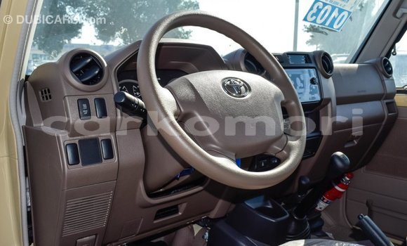 Buy Import Toyota Land Cruiser Beige Car in Import - Dubai in Great Comore Buy Import Toyota Land Cruiser Beige Car in Import - Dubai in Great Comore