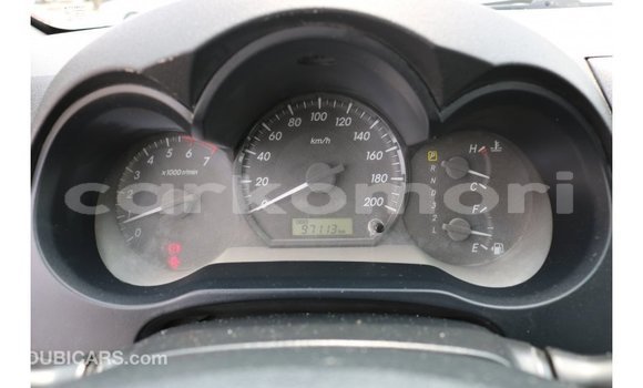 Acheter Import Voiture Toyota Hilux Blanc à Import - Dubai, Grande Comore