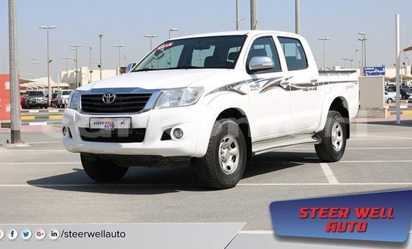 Buy Import Toyota Hilux White Car in Import - Dubai in Great Comore Buy Import Toyota Hilux White Car in Import - Dubai in Great Comore