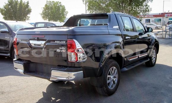 Buy Import Toyota Land Cruiser Black Car in Import - Dubai in Great Comore Buy Import Toyota Land Cruiser Black Car in Import - Dubai in Great Comore