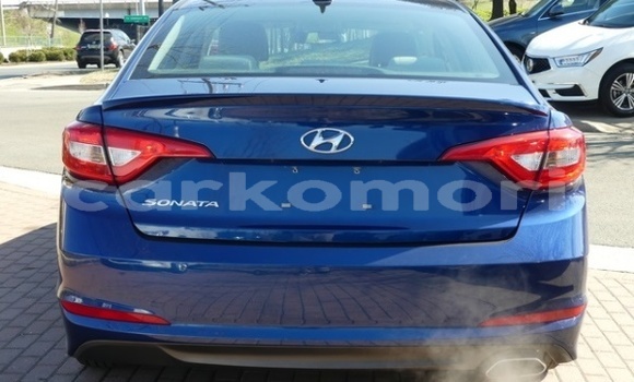 Buy Used Hyundai Sonata Blue Car in Fomboni in Moheli Buy Used Hyundai Sonata Blue Car in Fomboni in Moheli