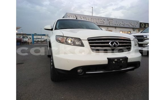 Acheter Import Voiture Infiniti FX Blanc à Import - Dubai, Grande Comore