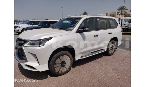 Buy Import Lexus LX White Car in Import - Dubai in Great Comore Buy Import Lexus LX White Car in Import - Dubai in Great Comore