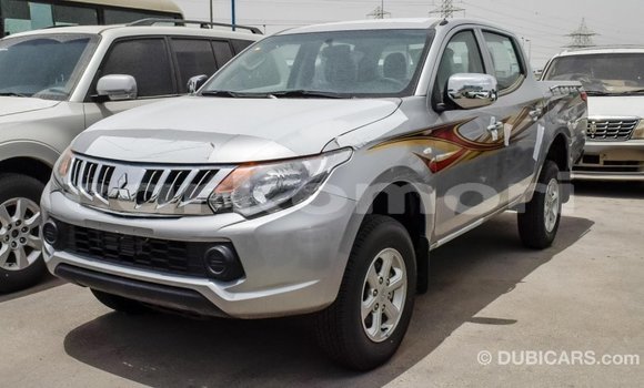 Acheter Import Voiture Mitsubishi L200 Autre à Import - Dubai, Grande Comore Acheter Import Voiture Mitsubishi L200 Autre à Import - Dubai, Grande Comore