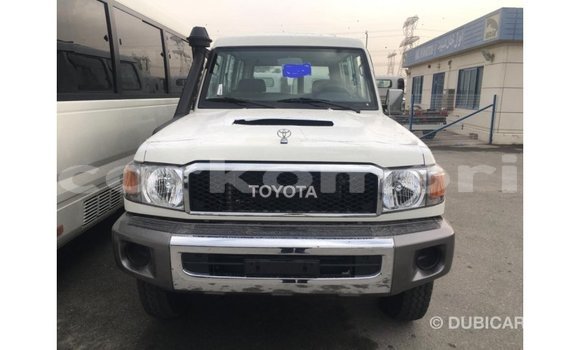 Buy Import Toyota Land Cruiser White Car in Import - Dubai in Great Comore Buy Import Toyota Land Cruiser White Car in Import - Dubai in Great Comore