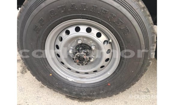 Buy Import Toyota Land Cruiser White Car in Import - Dubai in Great Comore Buy Import Toyota Land Cruiser White Car in Import - Dubai in Great Comore