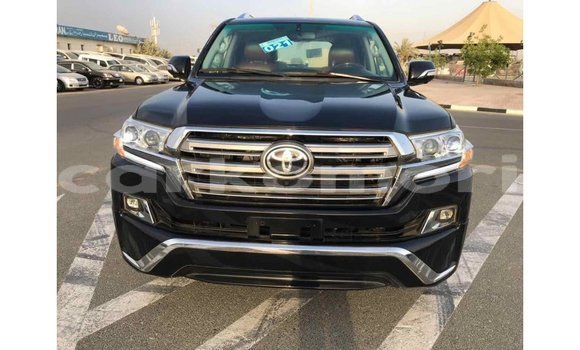 Acheter Import Voiture Toyota Land Cruiser Noir à Import - Dubai, Grande Comore Acheter Import Voiture Toyota Land Cruiser Noir à Import - Dubai, Grande Comore